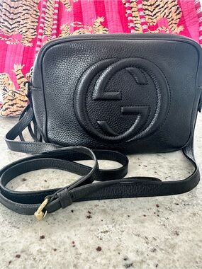 ⭐️GUCCI Soho Disco Black Pebbled Leather Small GG Crossbody Bag - quiet luxury💅